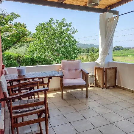 Apartament Pernakria *