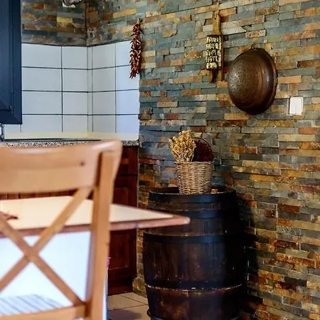 Pernakria Apartman *